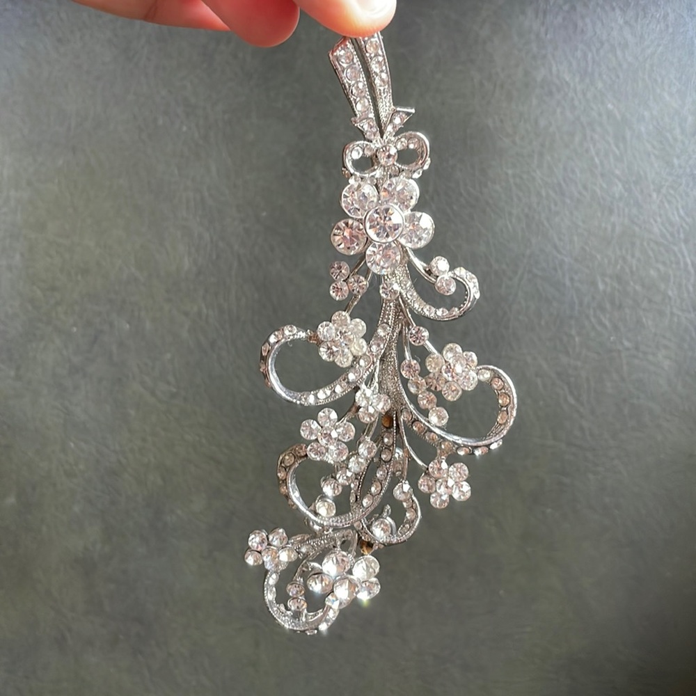 Vintage Brooch Bling Diamanté Leaf Floral Design - Costume Jewellery - Picture 4 of 16